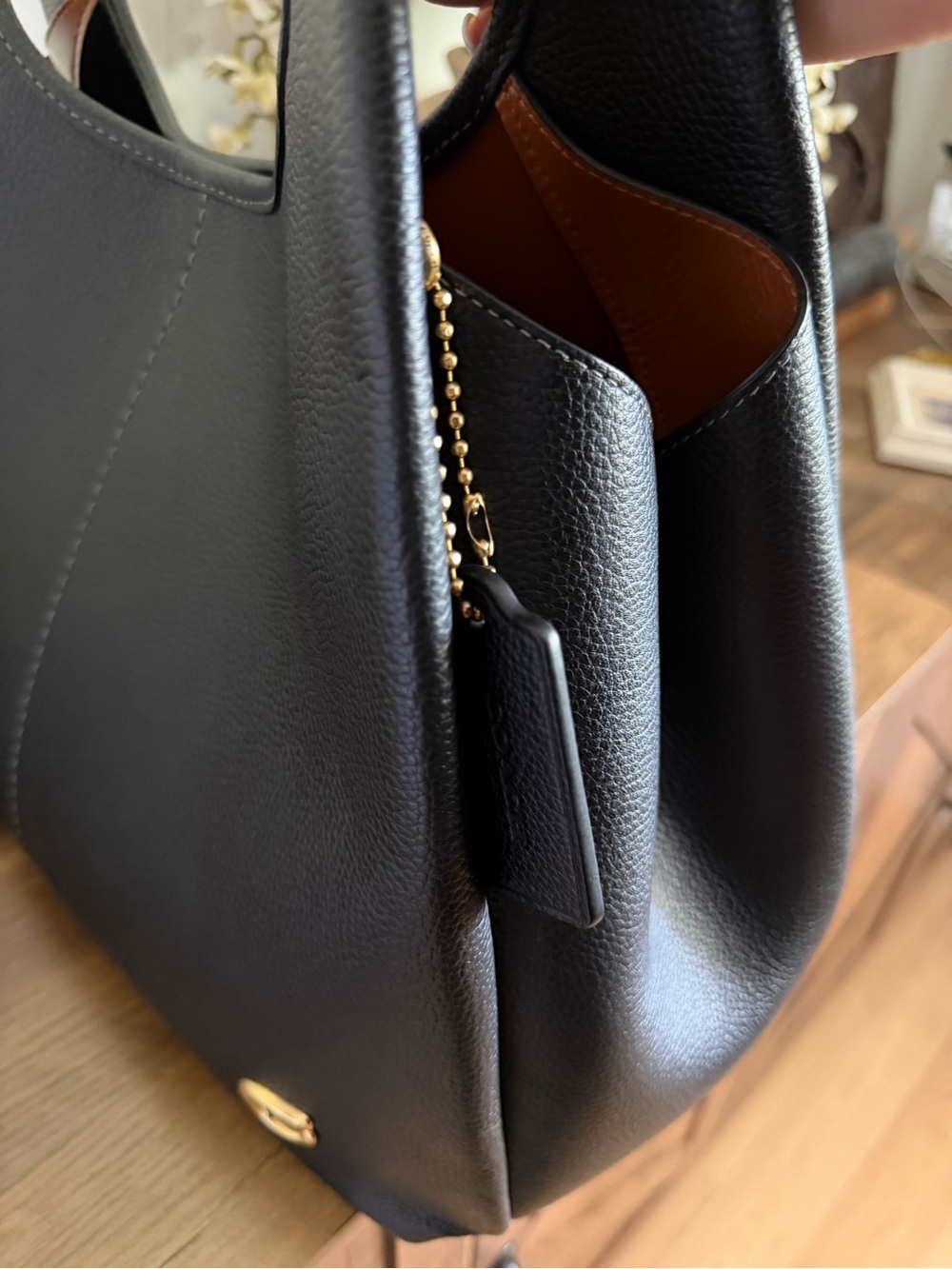 COACH Large Lana in Black/Gold - Picture 2 of 10